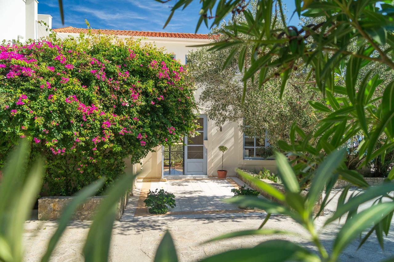 Armonia Bay Hotel كوكاري المظهر الخارجي الصورة
